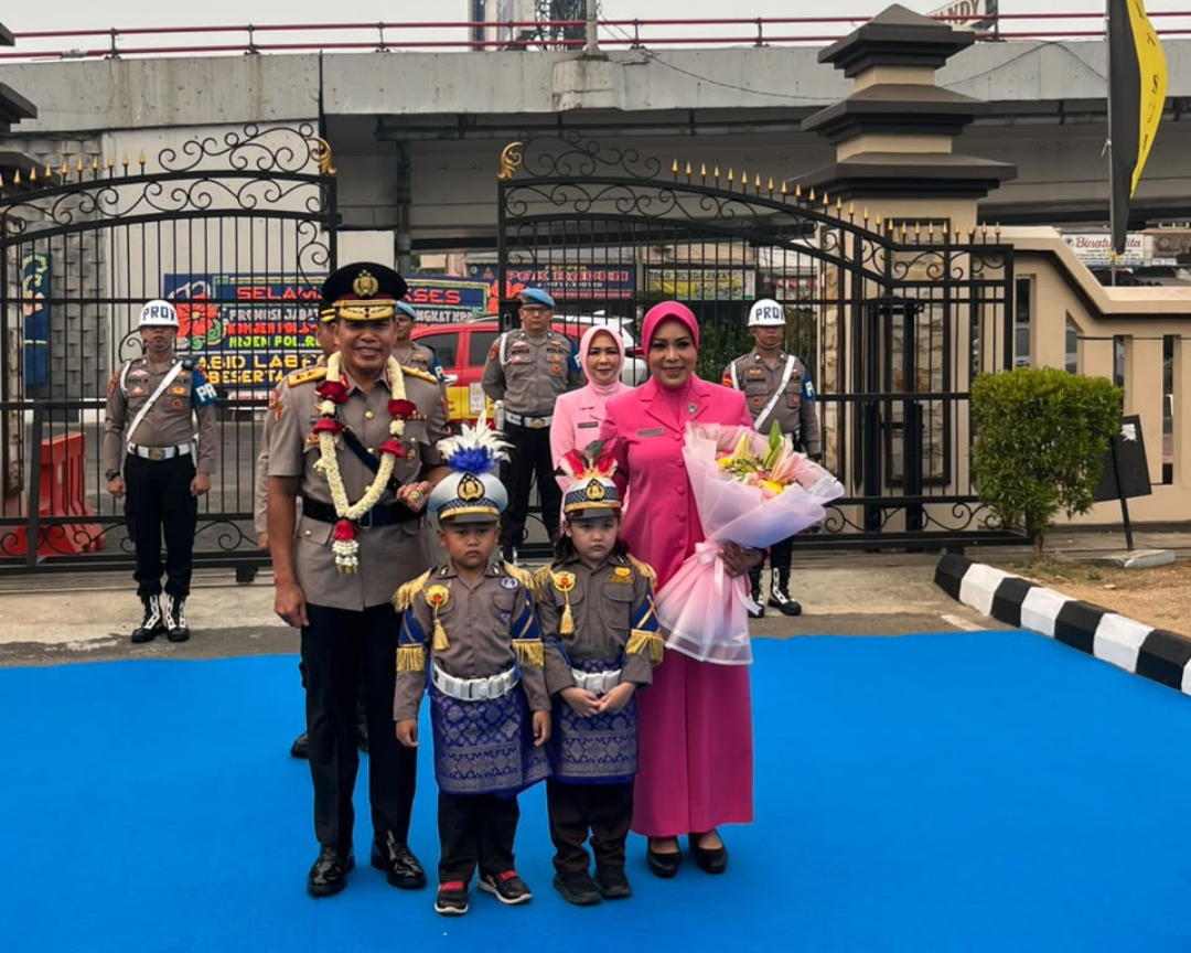 Dua Murid PAUD Melati Terpadu Didaulat  Sambut Kapolda Sumatera Selatan